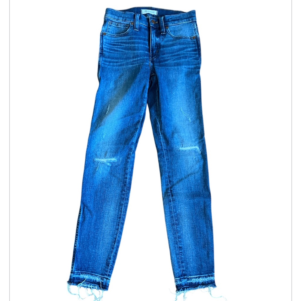 HIGH-RISE SKINNY JEANS